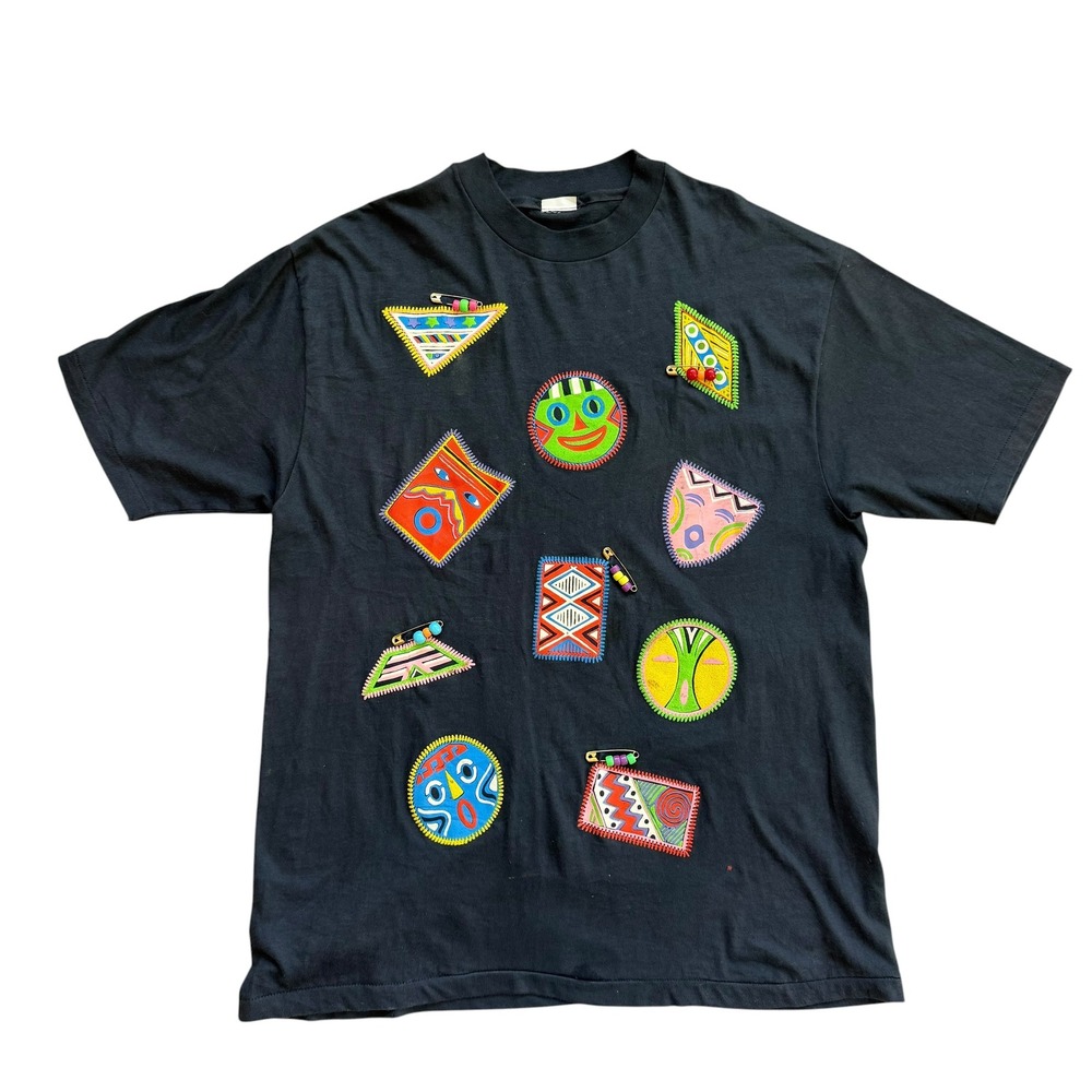Vintage 90s Tribal Patch Graphic T-Shirt Black Single Stitch Beaded Safety‎ Pin